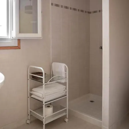 Ferme Ibarnia Hotel *